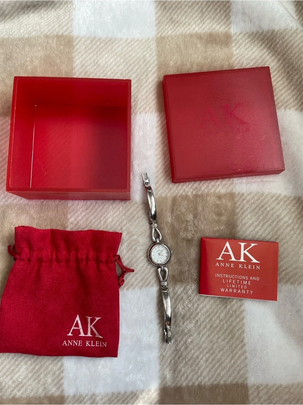Anne Klein elegant anne